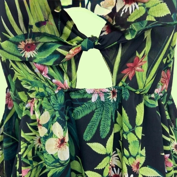 VENUS Tropical Green Black Off Shoulder Spaghetti Strap Blouse Women’s Size L - Picture 6 of 10